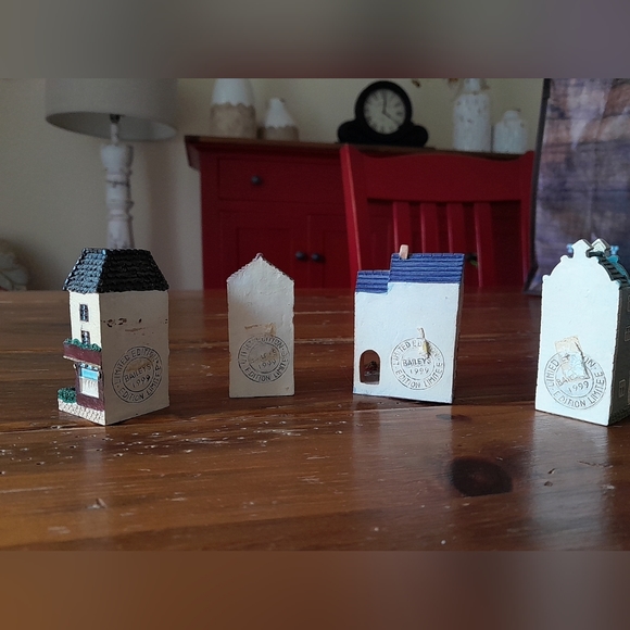 Set Of Four Vintage Baileys 99 Hand-painted Village Collection Limited Edition - Picture 2 of 2
